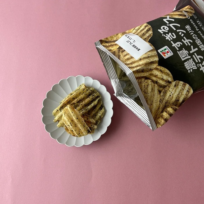 濃厚すぎるポテトチップス韓国のり味￥159／セブン-イレブン