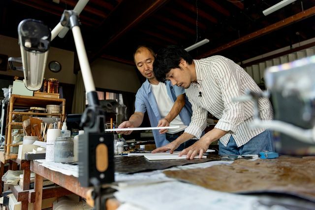 京都の金唐革とコラボレーション　写真：TAKIO HORIKAWA