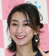 《路チュー撮》浅田舞“恋のダブルアクセル”　有名経営者と手つなぎ＆お泊まり愛【先出し全文】