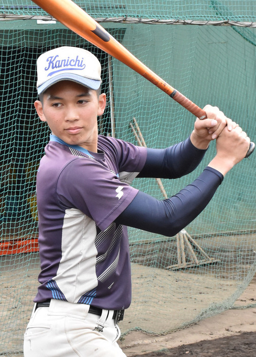 関東一の飛田優悟外野手＝小林遥撮影