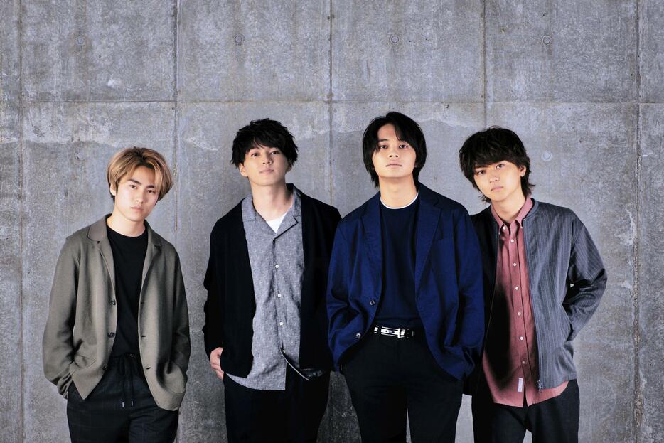 北村匠海、矢部昌暉、橘柊生、泉大智の4人で構成される、演奏しながら歌って踊る「ダンスロックバンド」。2011年12月結成。