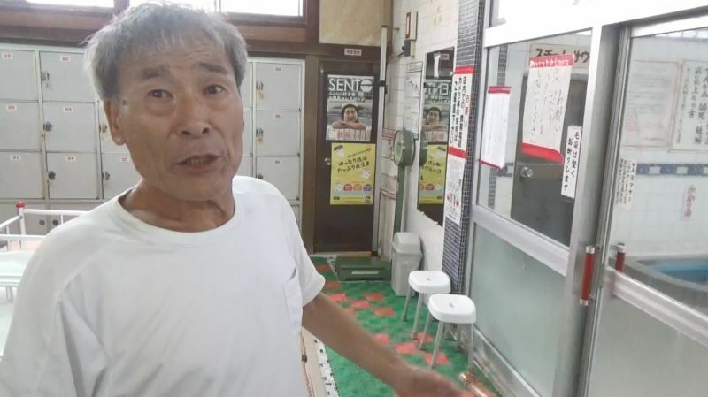 ［写真］店主の池田義雄さん（76）。家族3人で切り盛りしている。正月以外はほとんど休まない＝大阪府高槻市で