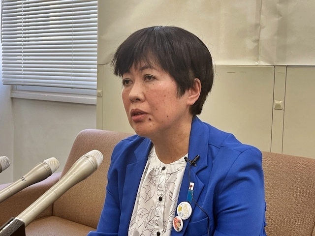 立候補を辞退した本間奈々氏