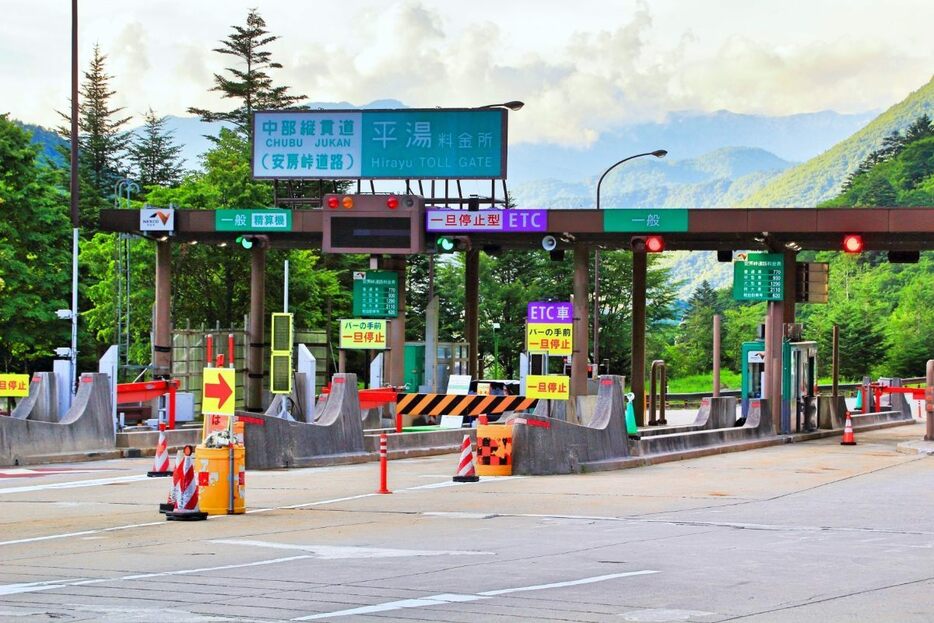 岐阜・長野県境を抜ける安房峠道路（画像：写真AC）。