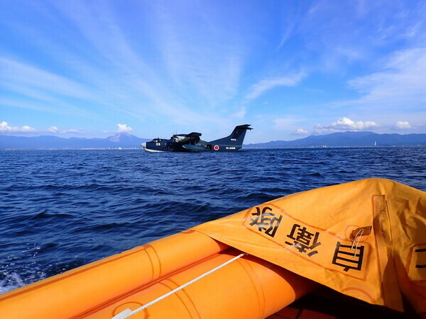 史上初めて琵琶湖に降りた海上自衛隊のUS-2救難飛行艇（画像：海上自衛隊岩国航空基地）。