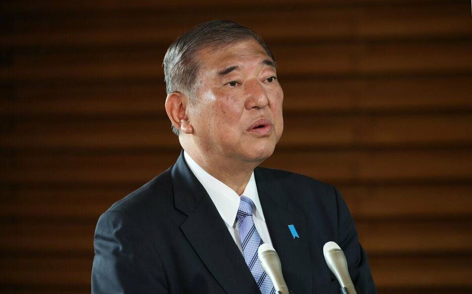 首相官邸で記者の質問に答える石破茂総理