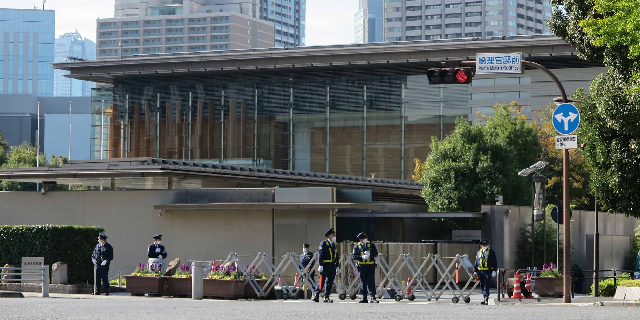 社会への不満を爆発させるように容疑者は首相官邸前に”車で突入”した