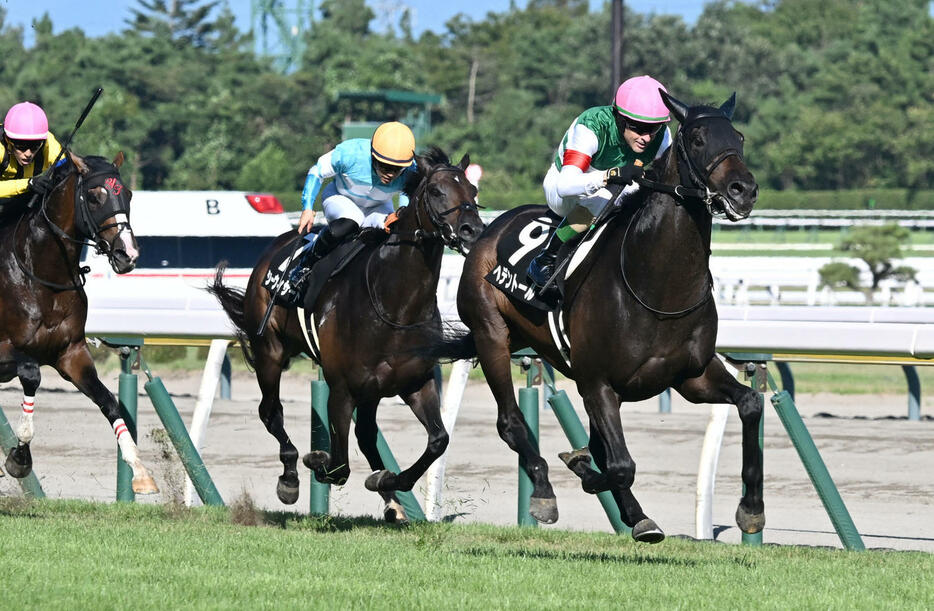 8月17日、日本海Sを制したヘデントールとルメール騎手（右）