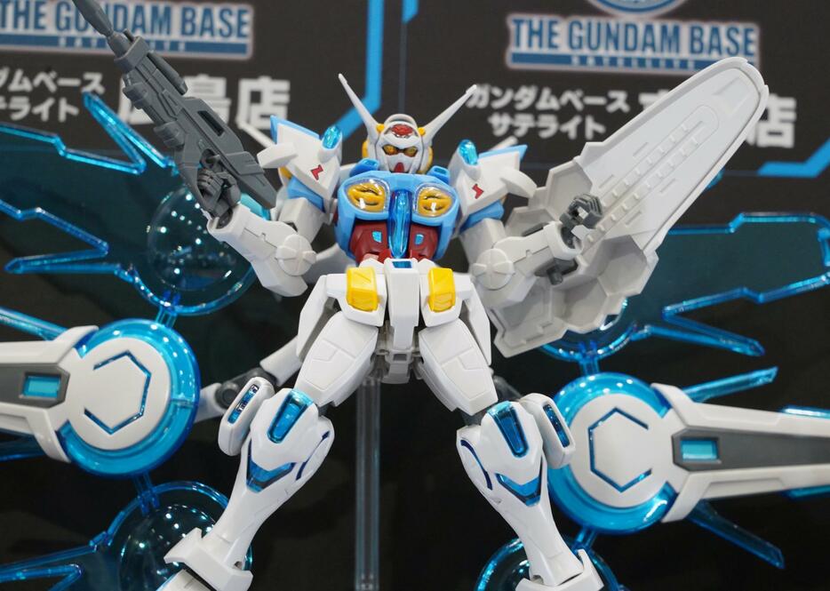 「ガンダム Gのレコンギスタ」のG-セルフ（パーフェクトパック装備型）のガンプラ「HG 1／144 ガンダムベース限定 G-セルフ（パーフェクトパック装備型）［劇場版『Gのレコンギスタ』Ver.］」