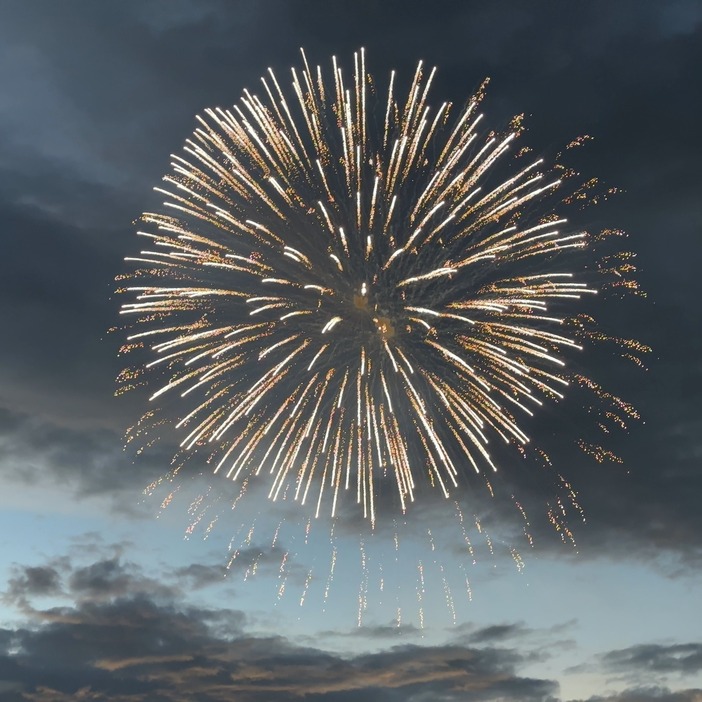 日本三大花火大会のひとつ、全国花火競技大会「大曲（おおまがり）の花火」にクルマで行ってみました。