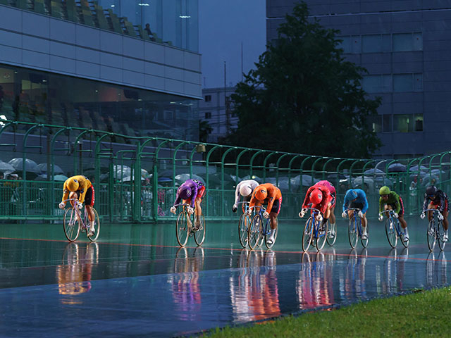 犬伏湧也(5番車・黄)が直線一気を決め優勝！(写真提供：チャリ・ロト)