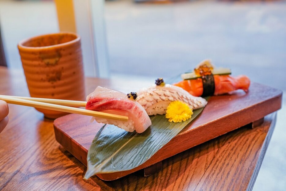 にぎり寿司は「松」で（写真はイメージ／gettyimages)