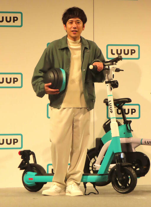 「LUUP」新CM発表会に登壇した二宮和也