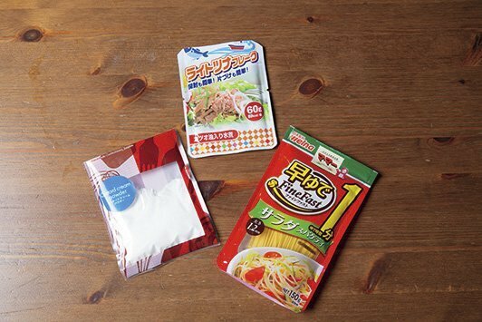 紅葉に抱かれ味わう「秋の山ごはんレシピ」【さんまの蒲焼き炊き込みご飯】【鮭のちゃんちゃん焼き】