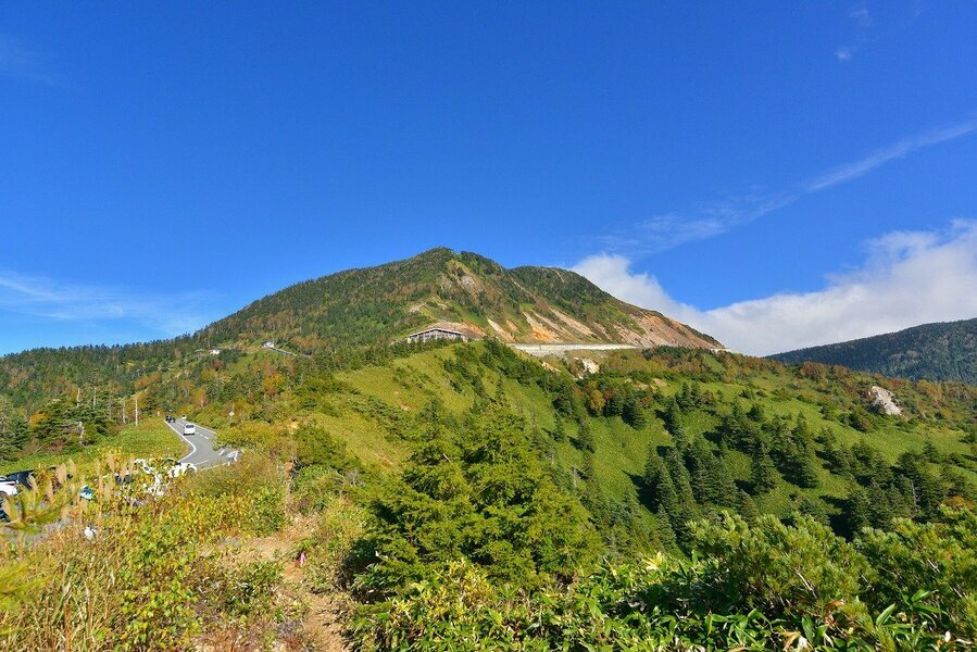 今週撮影、日本国道最高地点もある志賀草津高原ルートも色づいてきた