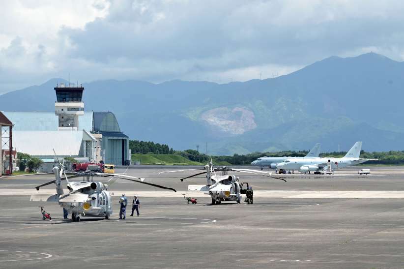 〈資料写真〉鹿屋航空基地駐機場