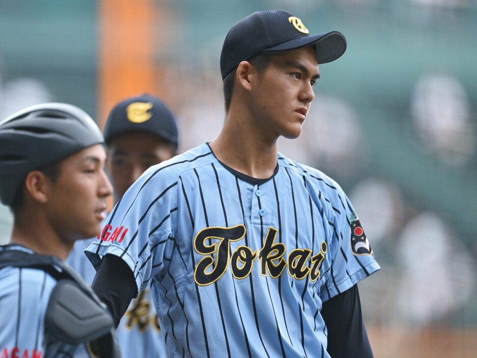 DeNAの1位指名予想は地元・神奈川の藤田琉生（東海大相模高・198cm93kg） photograph by Hideki Sugiyama