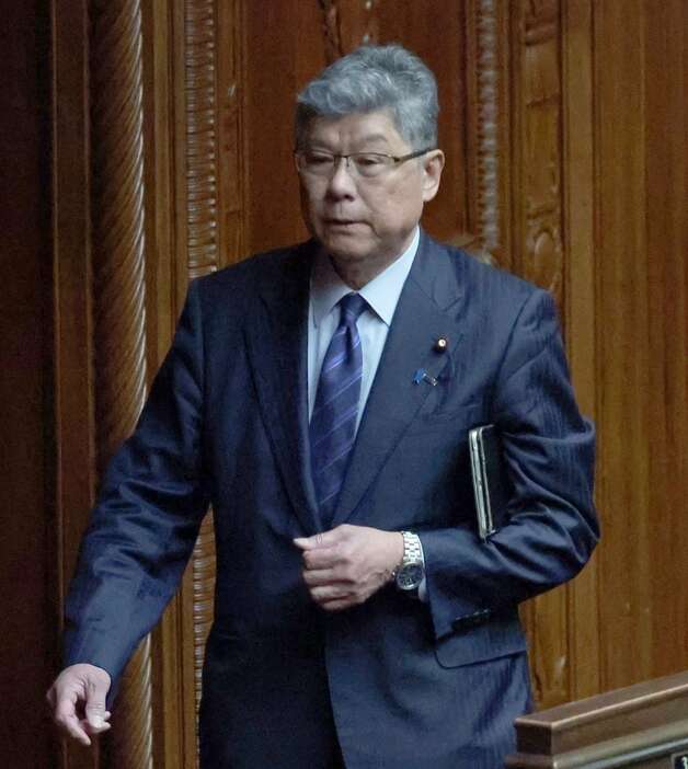 高木毅氏