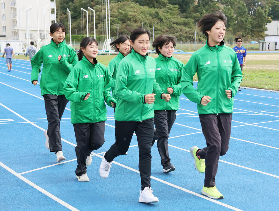 地元開催の全国舞台に向けて練習を積む仙台大の選手たち（カメラ・秋元　萌佳）