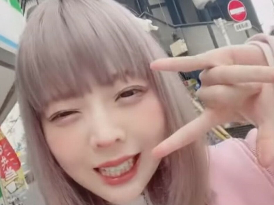 「頂き女子りりちゃん」こと渡辺真衣被告　渡辺被告のYouTubeより