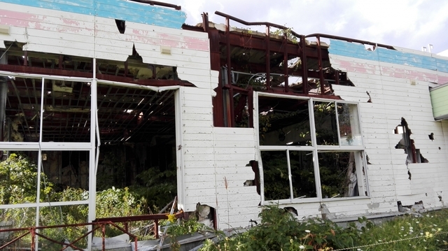 有珠山噴火の際に噴石の被害を受けた建物　photo by TAKUMARU