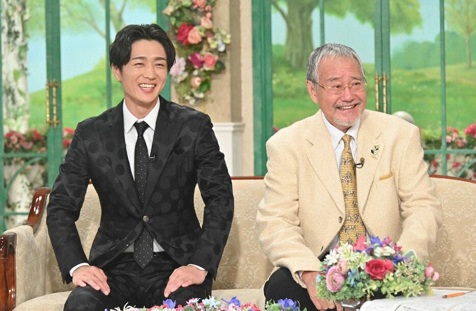 トーク番組「徹子の部屋」に出演する真田ナオキさん（左）と吉幾三さん＝テレビ朝日提供