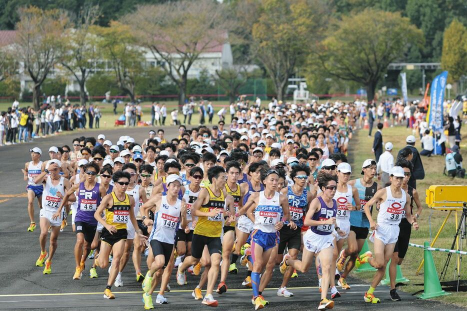 箱根駅伝本選出場を目指し、懸命に走る各校のランナー