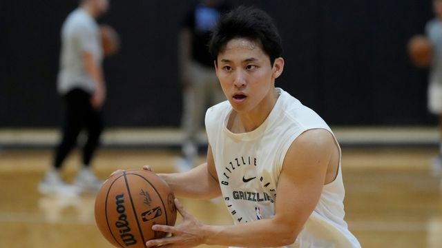 NBAグリズリーズのキャンプに参加している河村勇輝選手（写真：AP/アフロ）