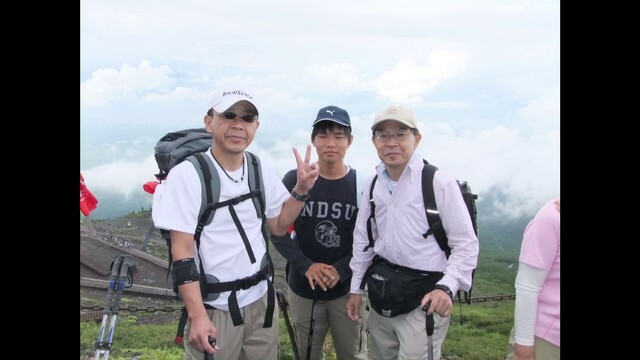 3人で登山を楽しんでいた叔父・正則さん（左）、亮太さん（真ん中）、父・敏明さん（右）（2011年）