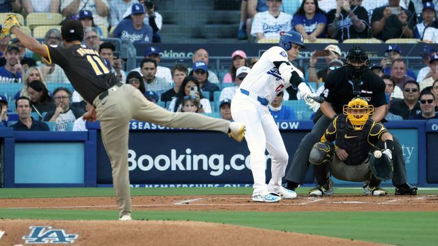 大谷翔平選手の第1打席は、ダルビッシュ投手の前に空振り三振(写真：USA TODAY Sports/ロイター/アフロ)