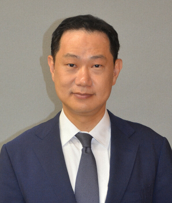 二階伸康氏