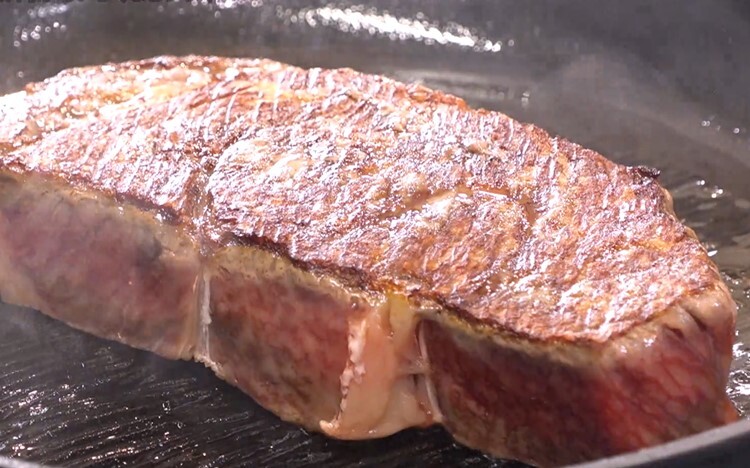 “世界で一番お肉がおいしく焼ける”！？フライパン