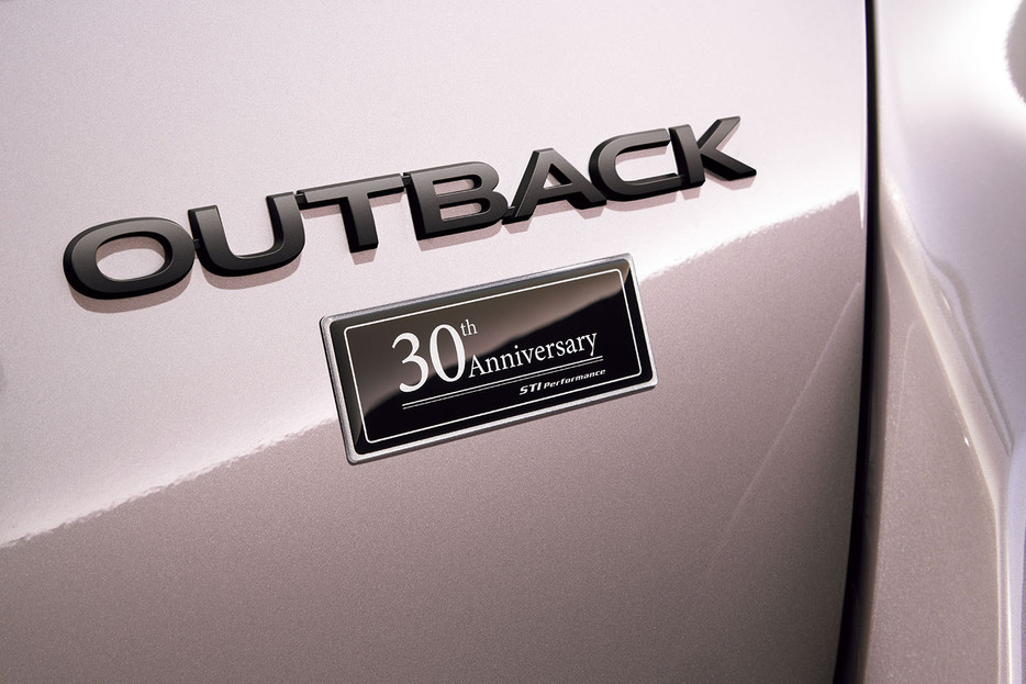 スバルがアウトバックの30周年を記念した特別仕様車「レガシィ アウトバック 30th Anniversary」を発表した。