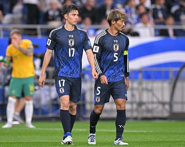 田中（左）と守田（右）の豪州戦での活躍を闘莉王氏も高く評価した。写真：金子拓弥（サッカーダイジェスト写真部）