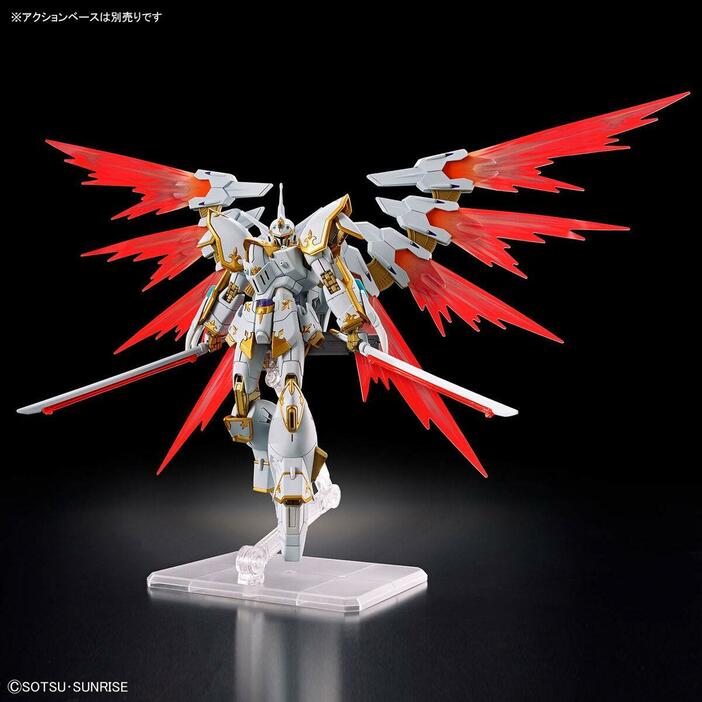 「機動戦士ガンダムSEED FREEDOM」のブラックナイトスコード カルラのガンプラ「HG 1／144 ブラックナイトスコード カルラ」（c）創通・サンライズ