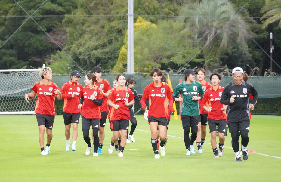 女子韓国代表戦に向けて活動する女子日本代表なでしこジャパン（撮影・佐藤成）