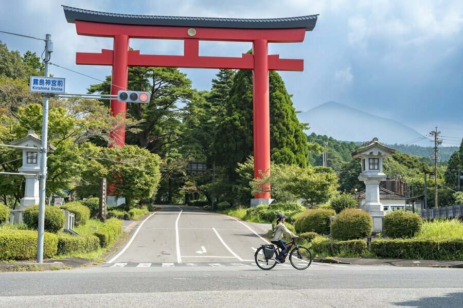 国宝「霧島神宮」を中心に周辺観光地をレンタサイクルでぐるりと周遊（撮影：杉村 航）