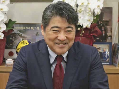 木原誠二氏