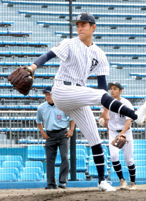 １失点完投した常葉大菊川の大村昂輝