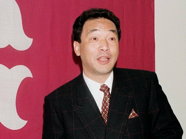 巨人1年目の契約更改のとき、落合博満は41歳。年明け1995年1月13日に現状維持＝4億500万円でサインした photograph by KYODO