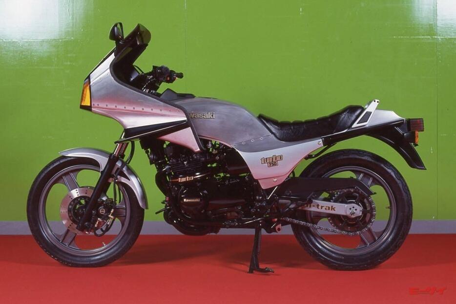 1981年の東京モーターショーに出展されたカワサキ Z750ターボ。同車を大幅に刷新し、市販版の750ターボは1984年に登場