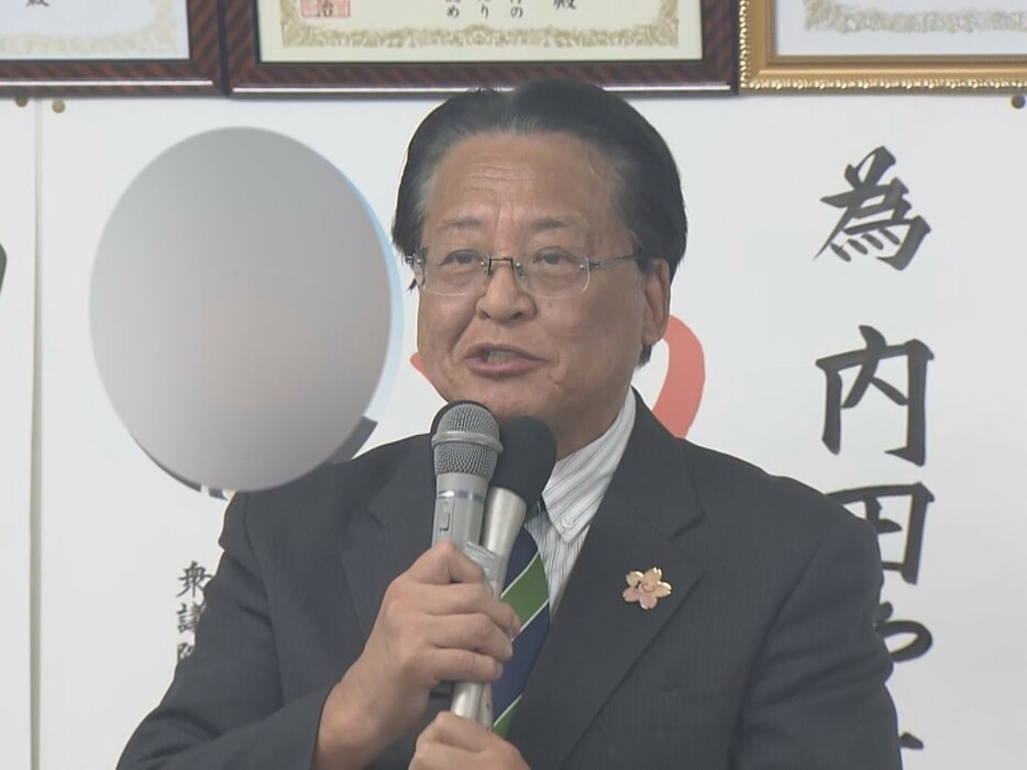 岡崎市長選挙で当選した内田康宏氏