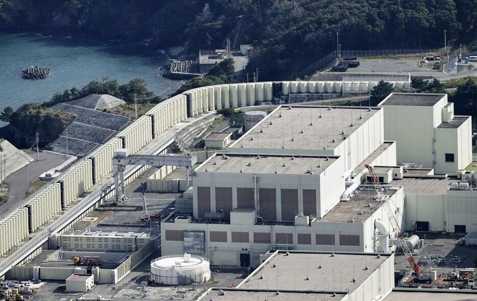 宮城県の東北電力女川原発2号機＝24日（共同通信社機から）