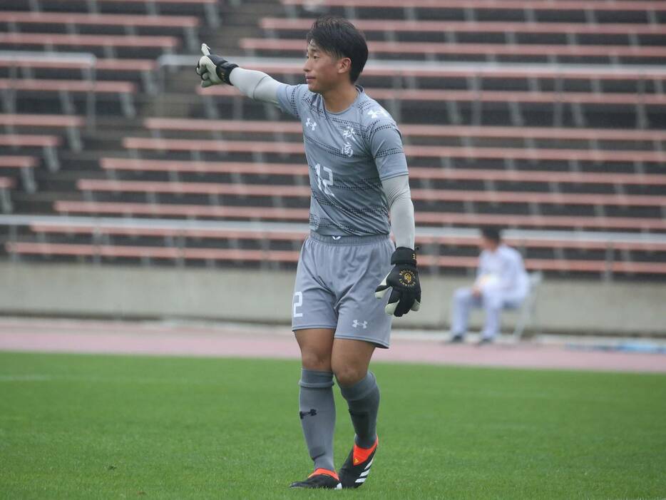 {c|秋田商高}}の1年生GK鎌田航希(ブラウブリッツ秋田U-15出身)が大一番で完封勝利(Taro YOSHIDA)