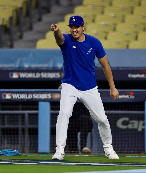 練習に臨むドジャース・大谷翔平＝ドジャースタジアム (撮影・水島啓輔)