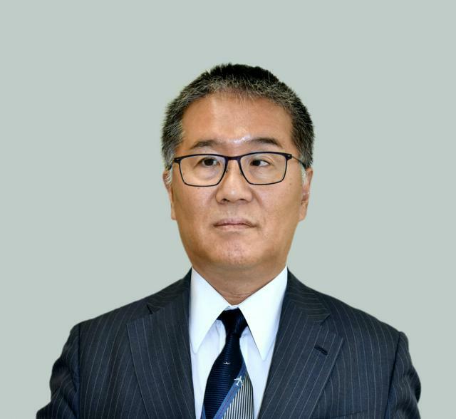 伊藤忠彦氏