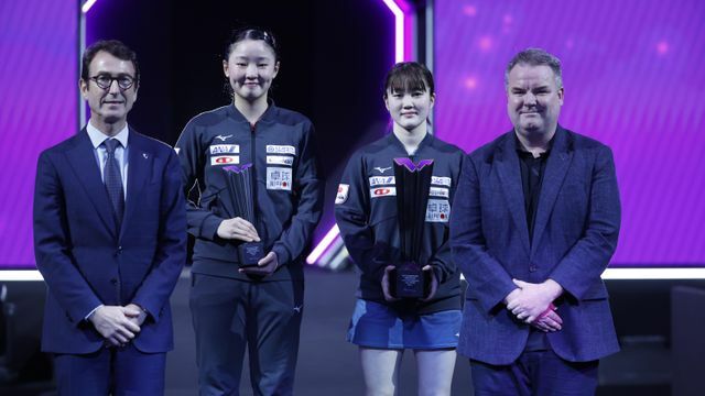 準優勝の張本美和選手と優勝の大藤沙月選手(写真：アフロ)