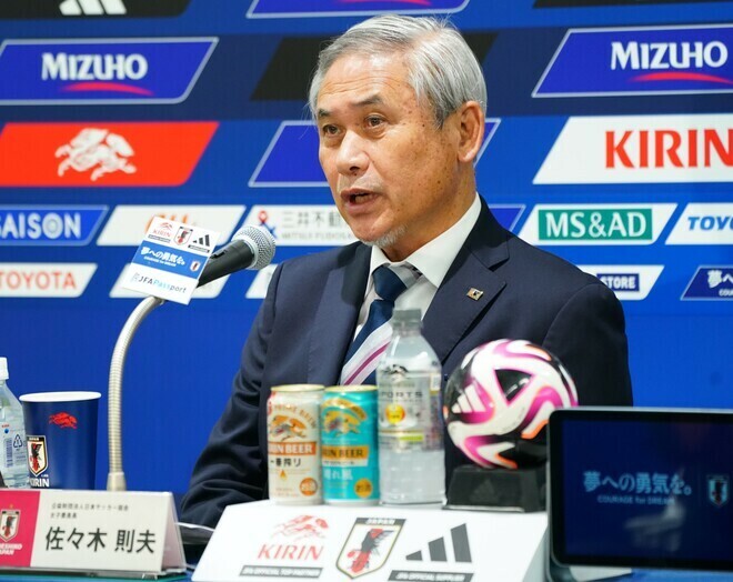 監督代行としてメンバー発表会見に出席した佐々木則夫氏。写真：塚本侃太（サッカーダイジェスト写真部）