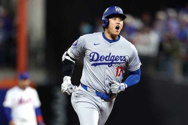 大谷のポストシーズン第３号など、ドジャースは大量10点で３勝目を挙げた。(C)Getty Images