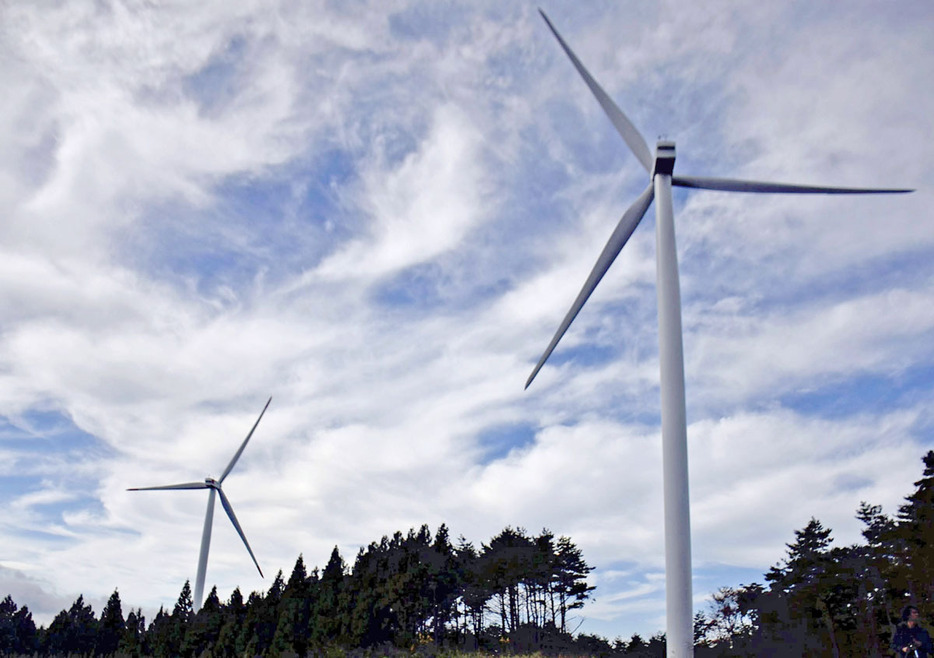 阿武隈山地の主要な風力発電所で最初に発電を開始した川内電力の風車